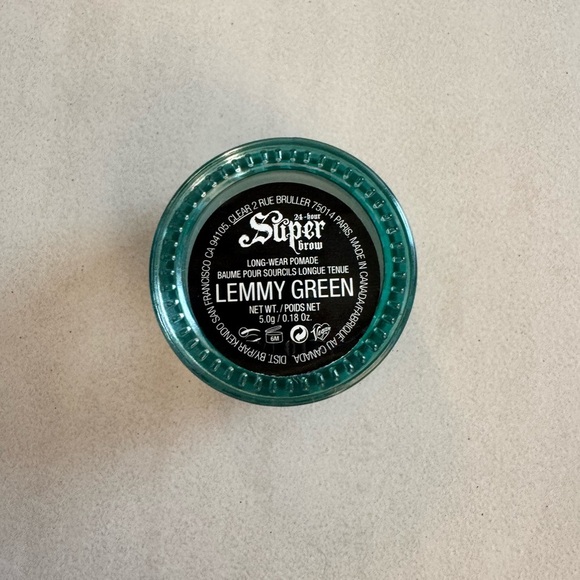 Kat Von D super pomade - Picture 2 of 5